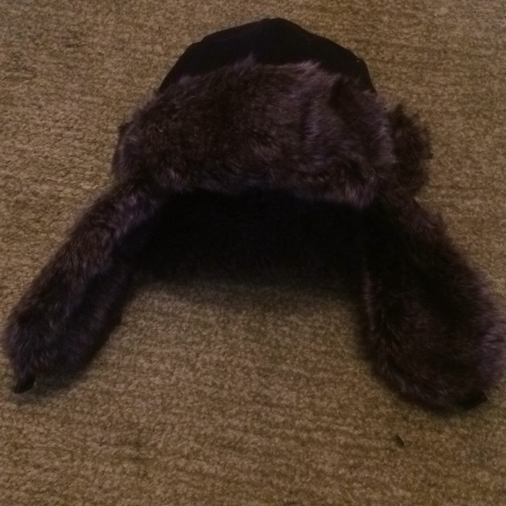Fake fur hat - Picture 2 of 3